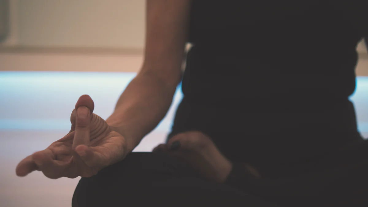 Exemplos práticos de mudras e seus benefícios