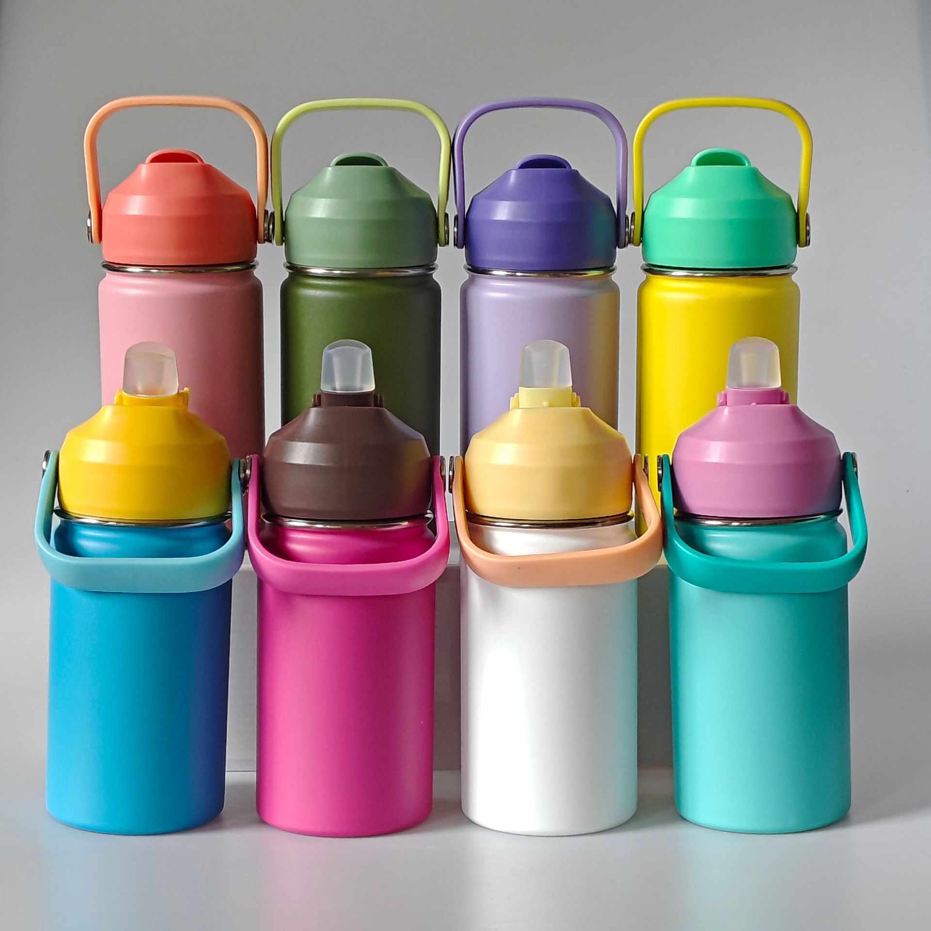 How the 12oz Kids Stainless Steel Water Bottle Keeps Drinks Cold