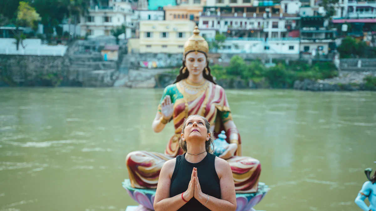 De Kracht van Yogahoudingen in Yoga Vidya