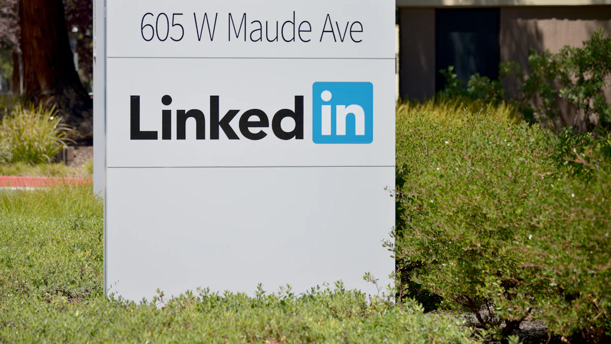 Analyse des nouvelles fonctionnalités de LinkedIn par des experts
