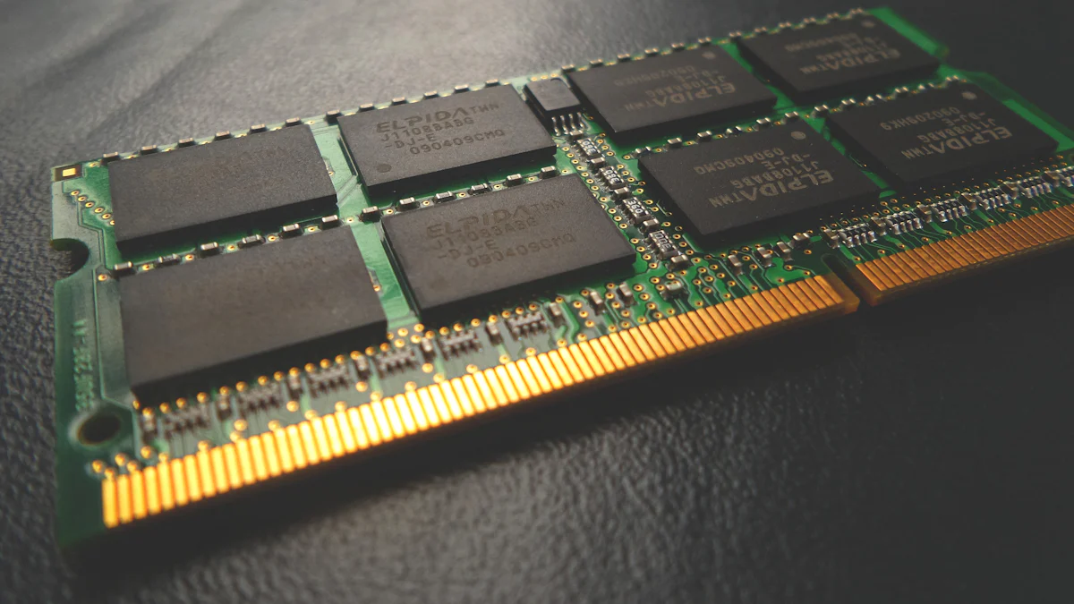Key Features of the MT47H128M16RT-25E AIT:C