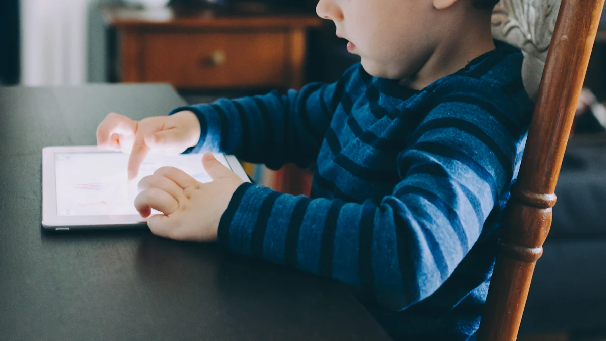 Parenting in the Age of Technology: Screen Time and Social Media Guidelines