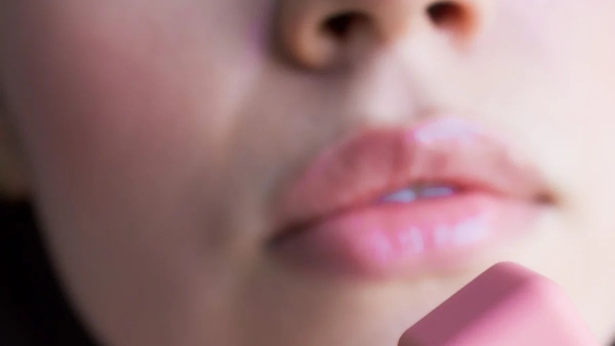The Benefits of Using Tinted Lip Balms Over Traditional Options