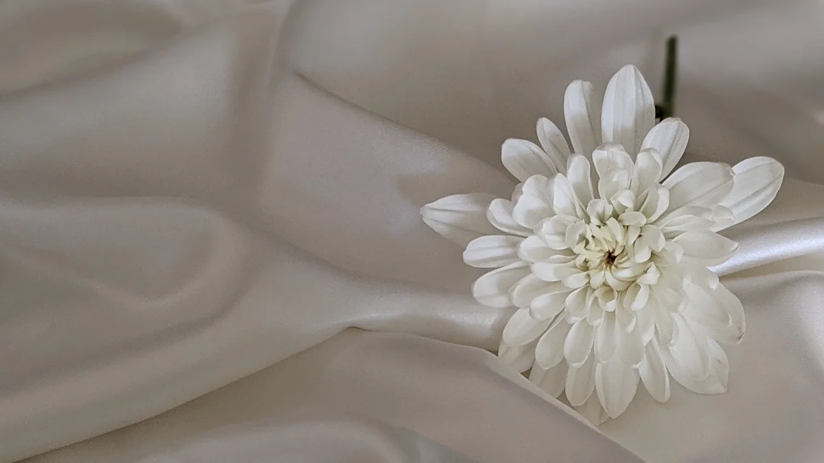 5 Steps to Craft Your Own Floral Silk Pillowcase Easily