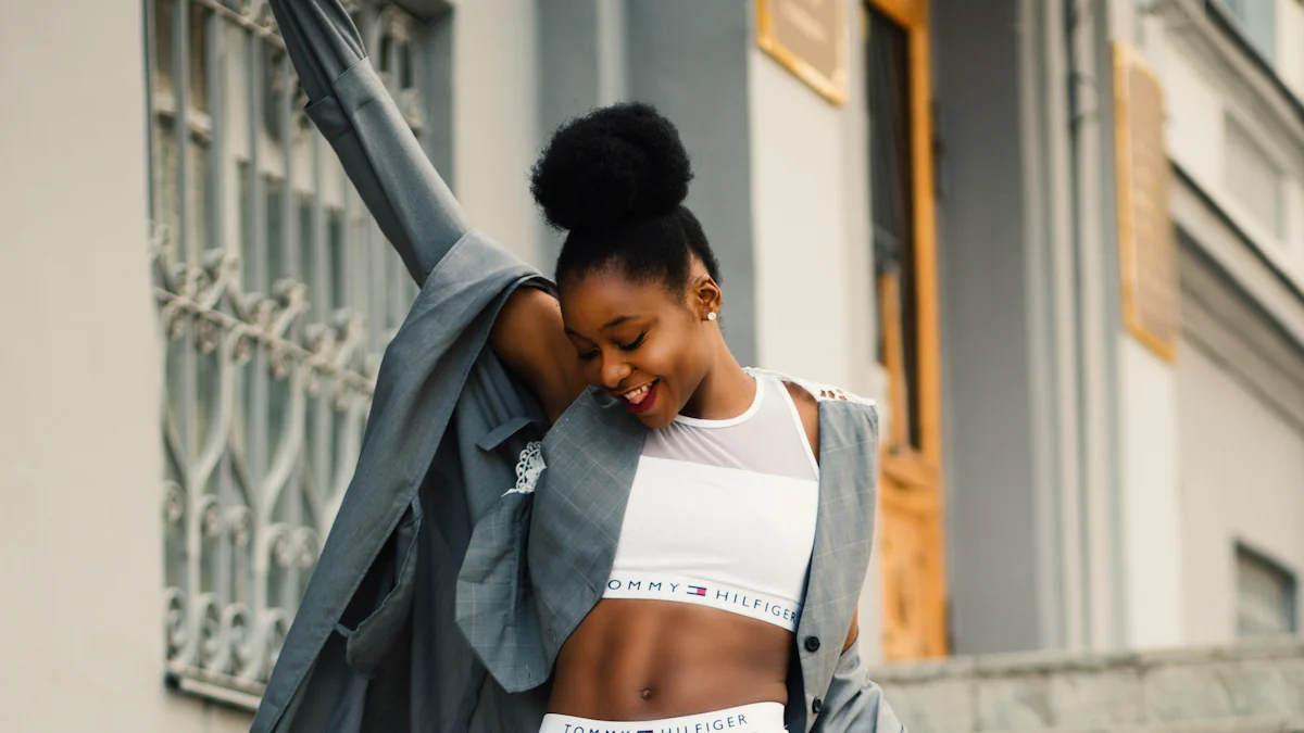 Street Style Diamonds: Casual Chic with a Touch of Luxury