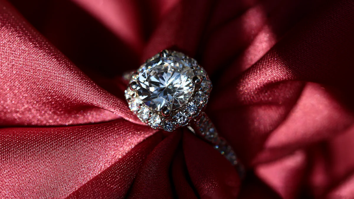 How to Find Seasonal Diamond Gifts that Capture Holiday Joy