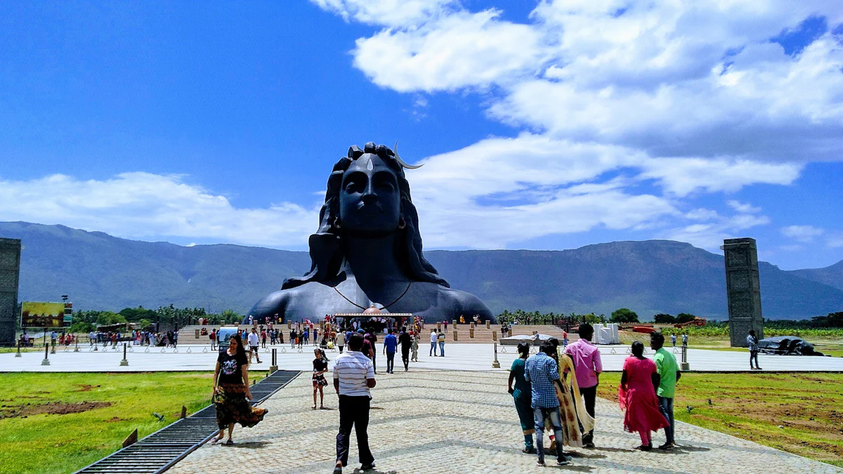 Overview of the Isha Yoga Center Inner Engineering Program