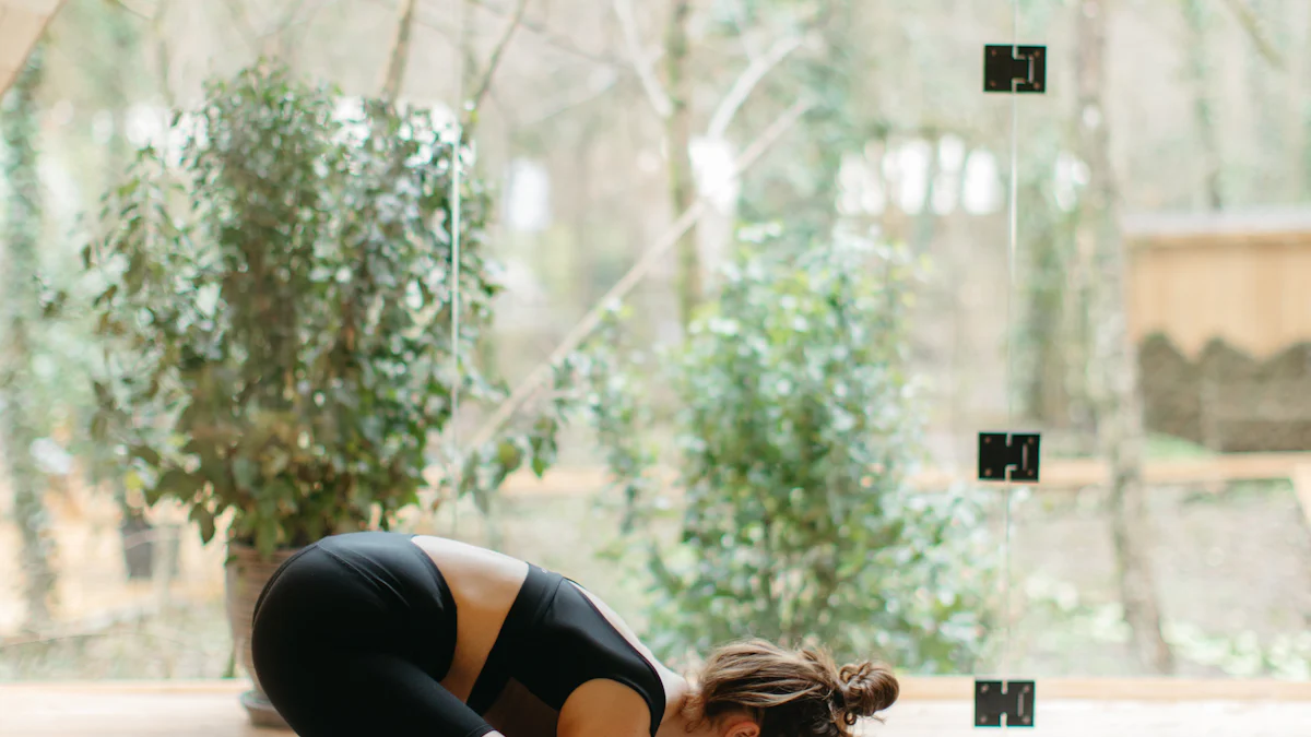 Cómo realizar la postura del cuervo en yoga