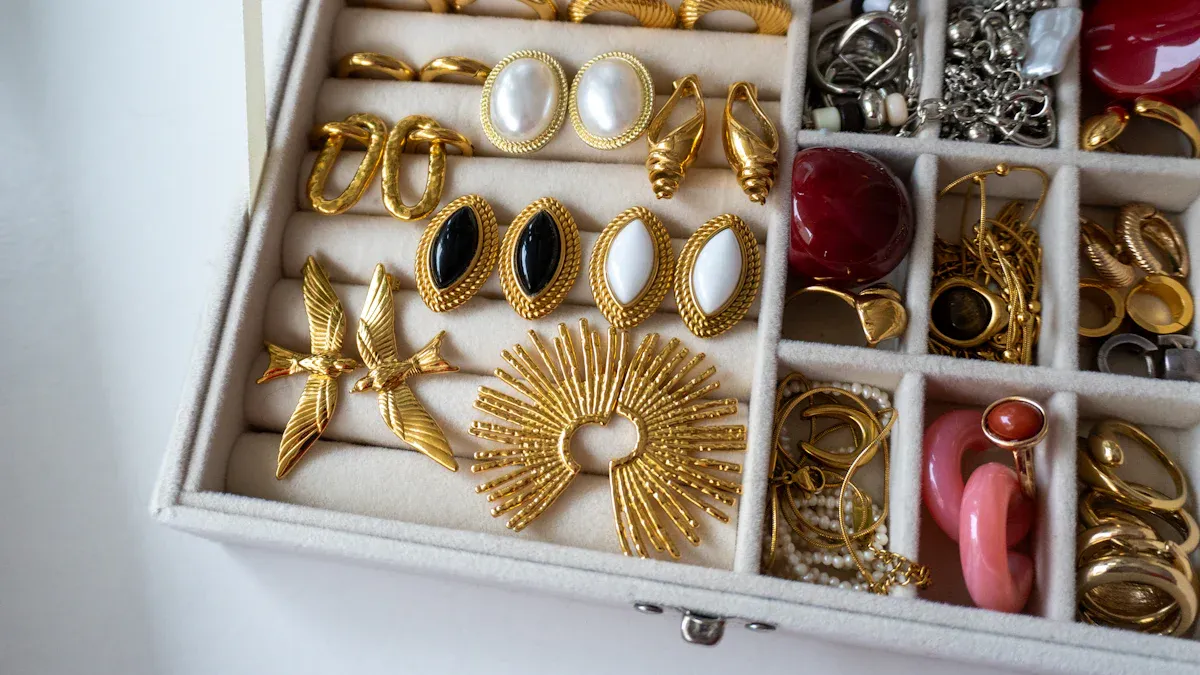 Best Jewelry Organizer Trays Reviewed