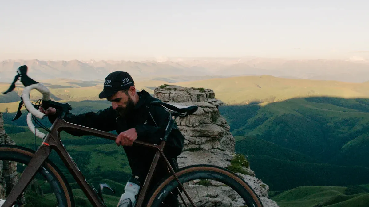 Top Herren Gravel Bikes 2025: Modelle, Spezifikationen und Preisvergleich