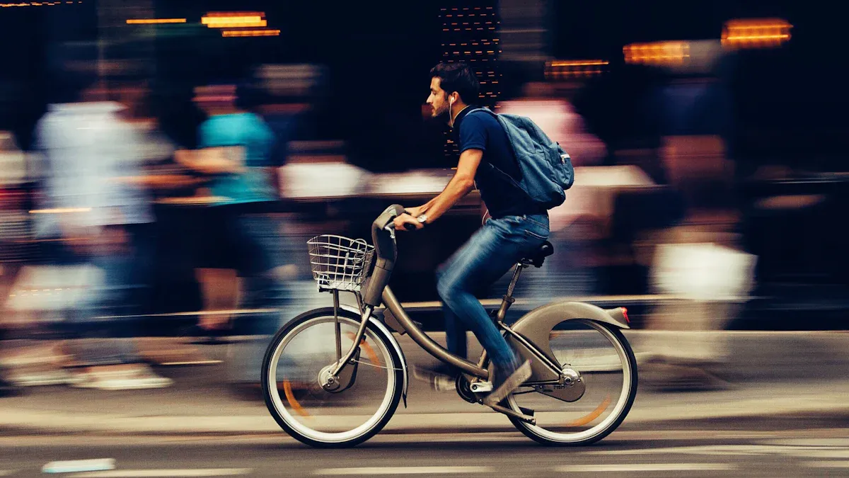 Vergleich der besten Versicherungsoptionen für E-Bikes: Merkmale, Preise und Anbieterbewertungen