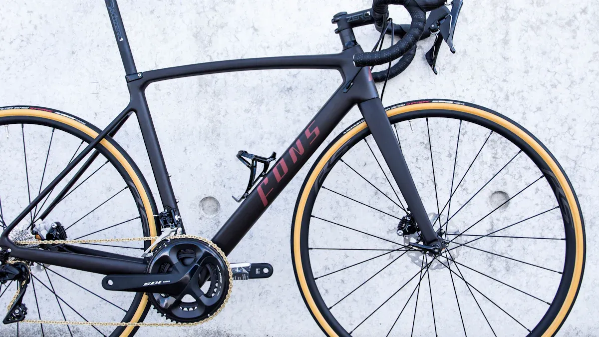 Trek Émonda vs Cervelo R5: Vergleich von Premium-Leichtbau-Rennrädern für ernsthafte Radfahrer
