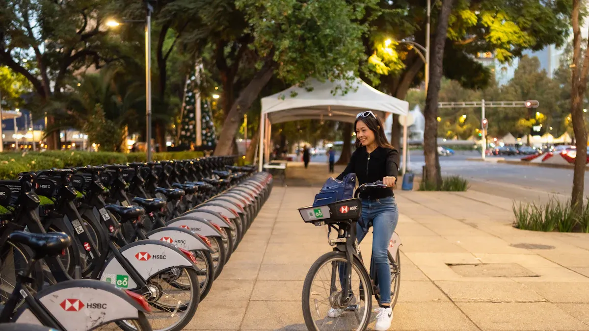 Commuter Bike vs. Reguläres Fahrrad: Wichtige Unterschiede und wie man das richtige für den urbanen Pendelverkehr auswählt