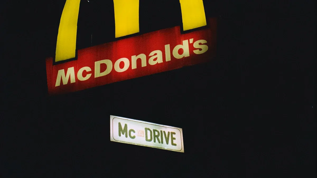 Illuminated Signage: Energy Efficiency, Maintenance, and ROI Analysis for Business Owners