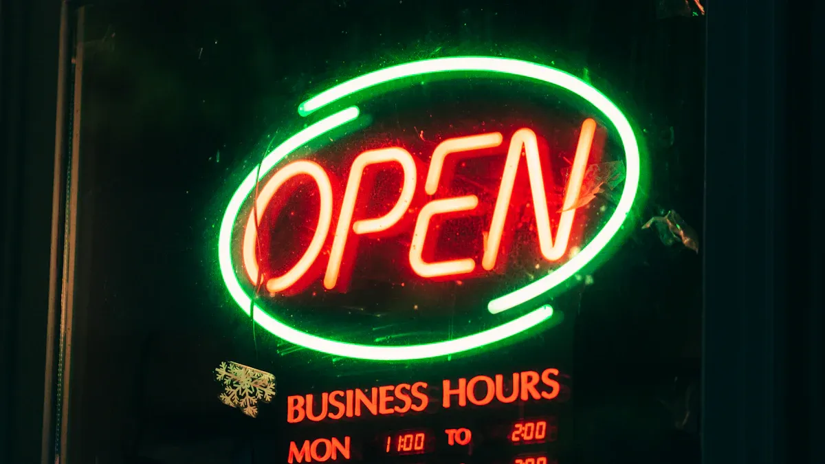 Comparing Display Light Boxes and Traditional Signs for Modern Businesses