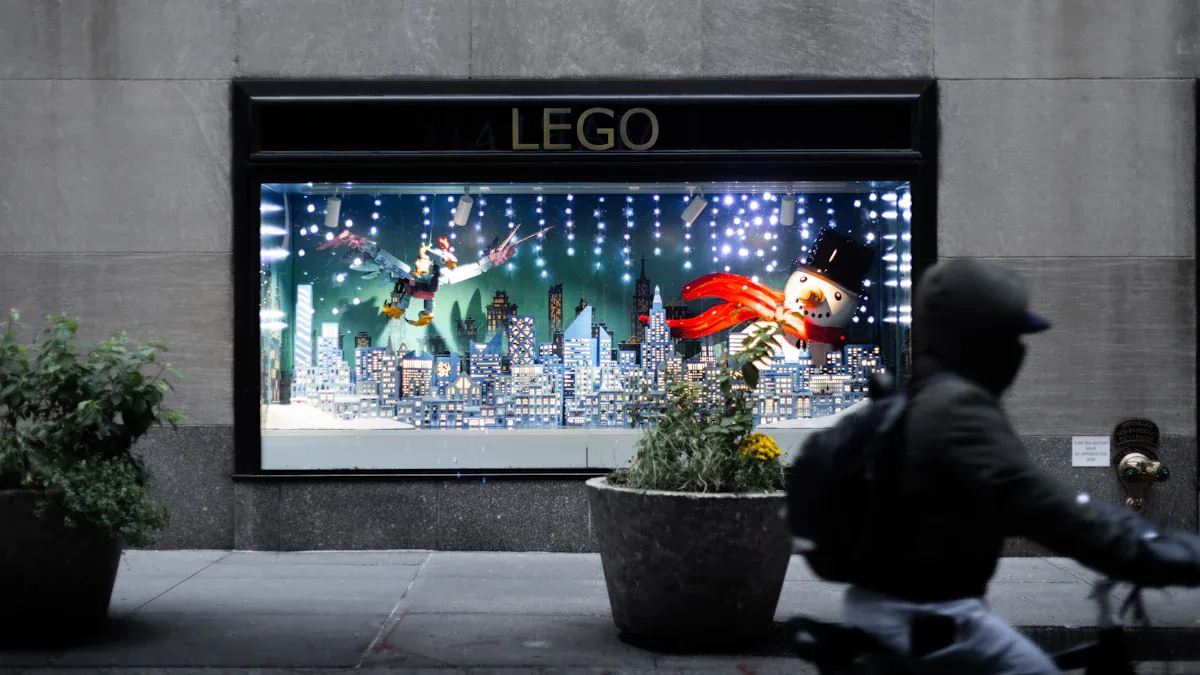 Digital Window Displays in Retail