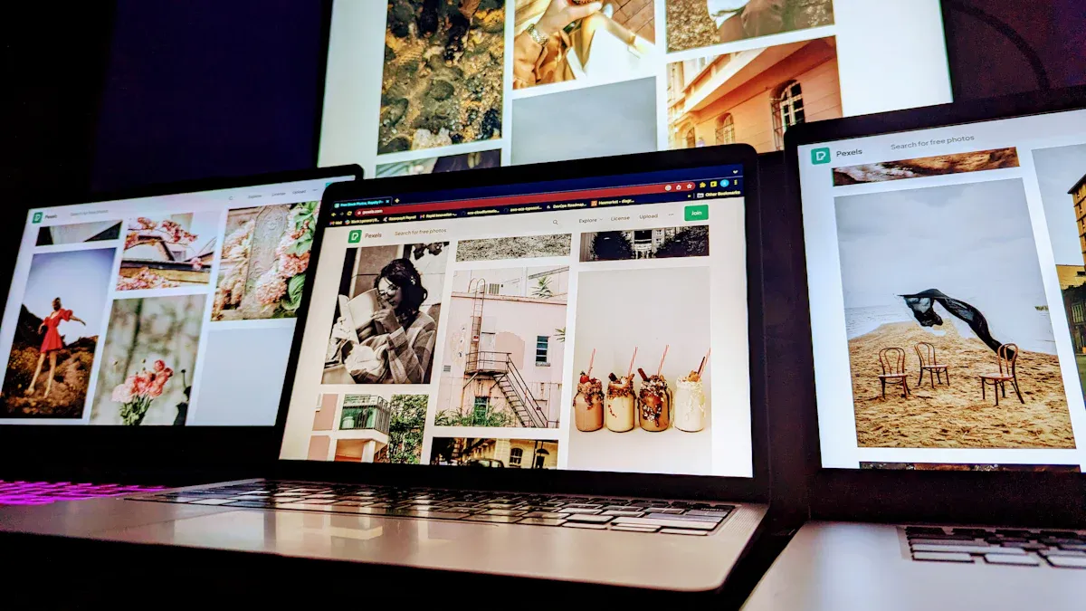 Key Features of a Digital Signage CMS