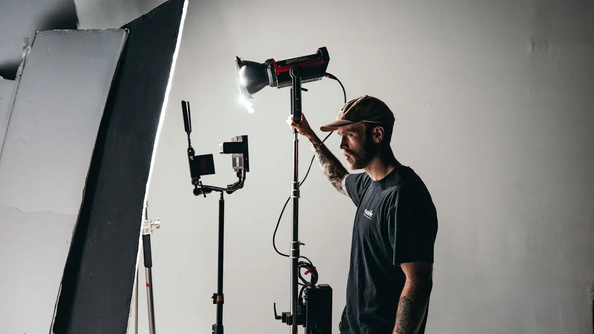 The Ultimate Buyer'
                style=