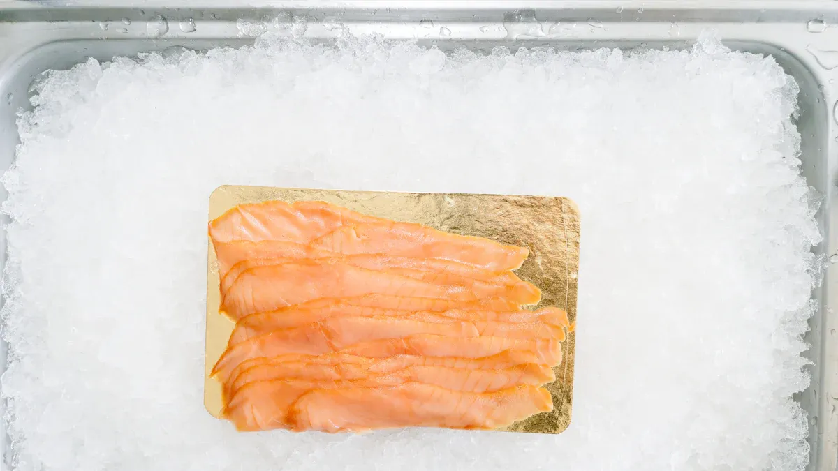 How does a fluidized quick freezer operate for rapid food freezing