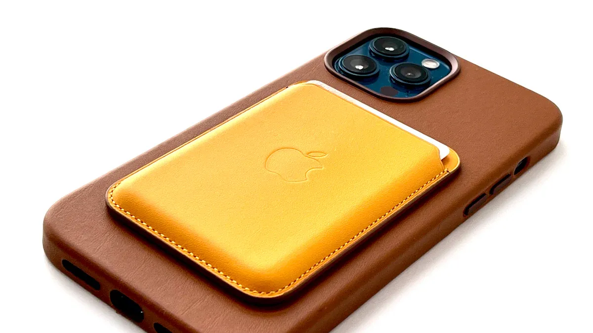 Which Leather Phone Case Brand Wins in 2025 Customer Experiences Revealed