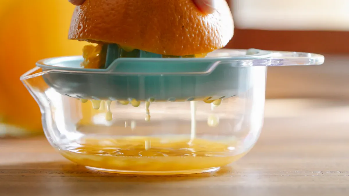 How Slow Juicers Maximize Juice Yield