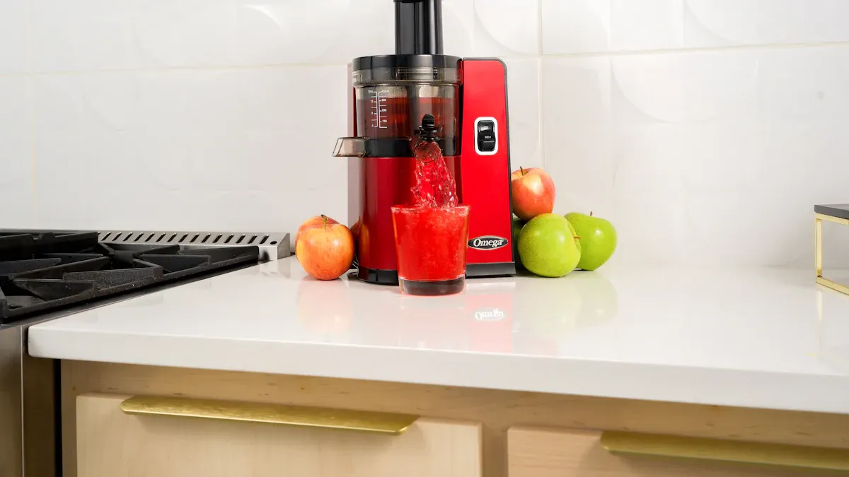 Comparison Table of the Top 5 Juicers