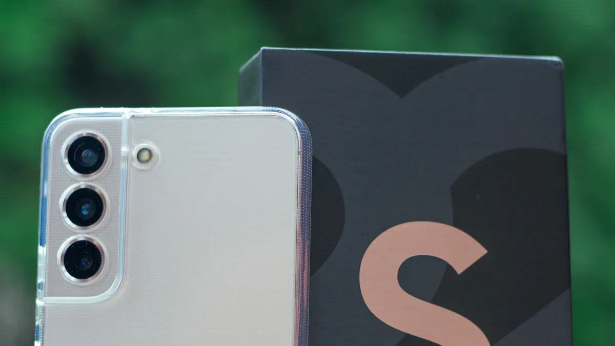 How to Compare Bulk Phone Case Suppliers for Price, Quality and Service