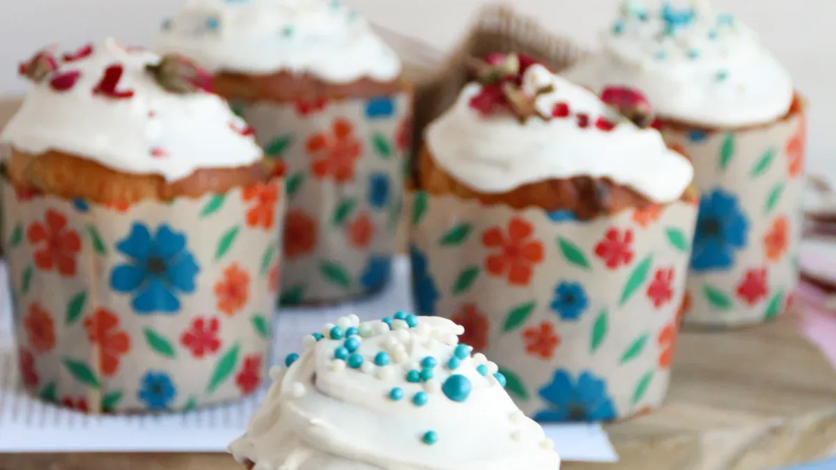 A GUIDE TO BAKING CUPS