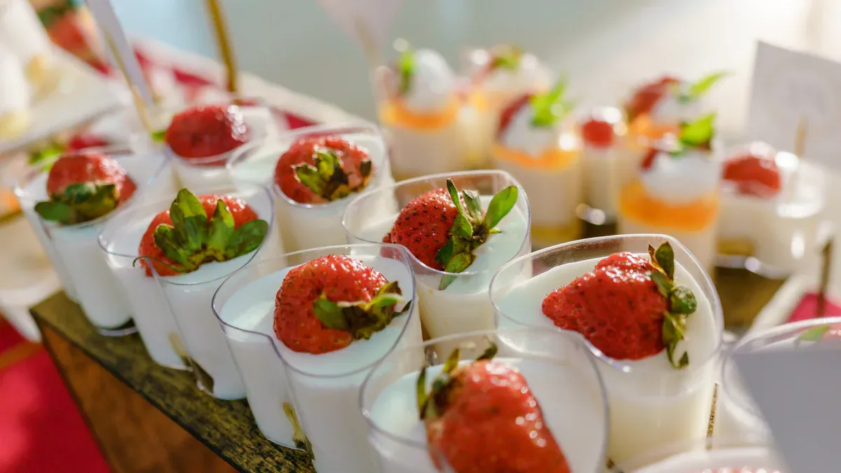 Dessert Cups Plastic​: Durability & Presentation