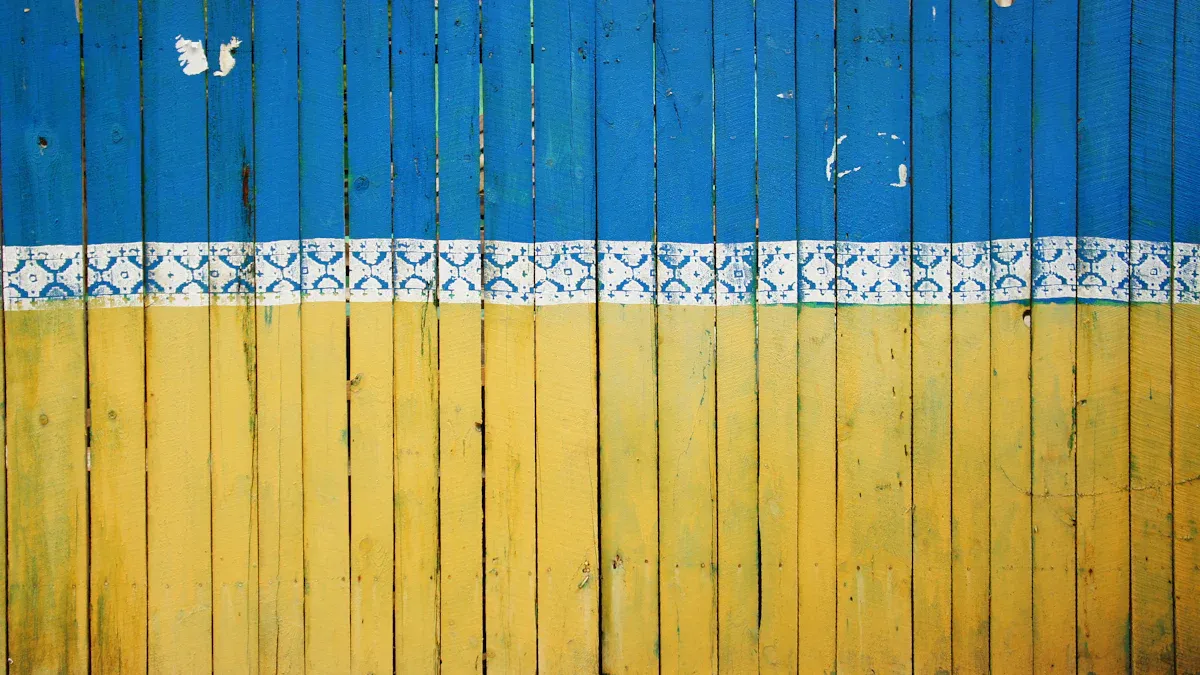 Bold Color Trends for Fencing