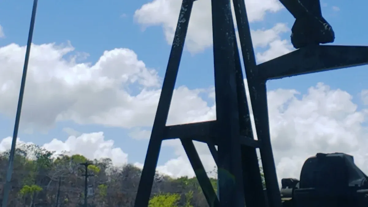 A Full Comparison of Centrifugal, Deep Well, and Inline Pumps.