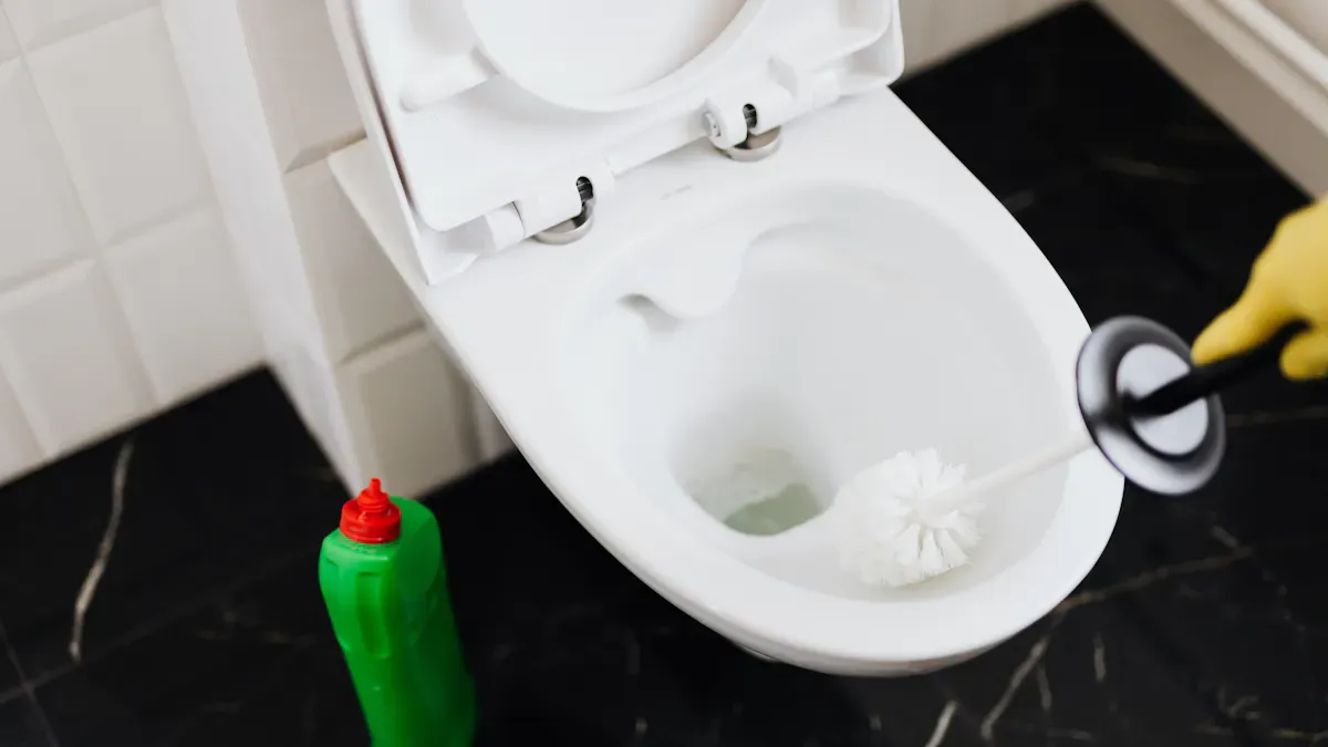Problèmes courants liés aux charnières de toilettes à fermeture amortie