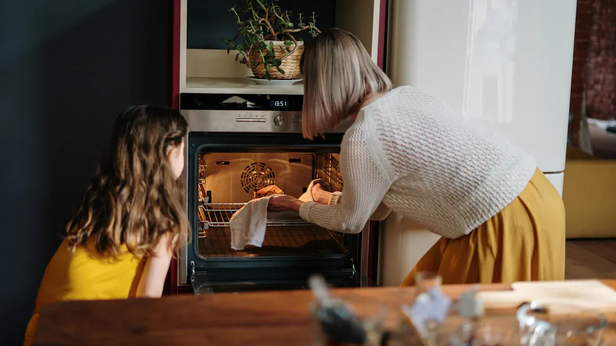 Are These the Smartest Ways to Buy Microwave Baking Pans for Your Home?