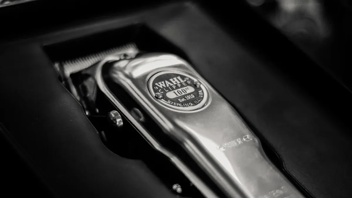 Bezprzewodowe maszynki do strzyżenia włosów: swoboda i elastyczność