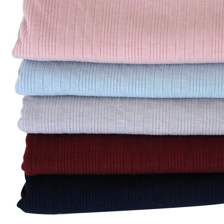 Belangrike eienskappe van Rayon Polyester Eenvoudige Geverfde Franse Rib Gebreide Stof vir Hemde