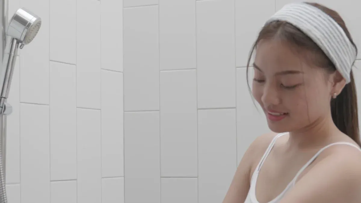 পৰিয়ালৰ প্ৰতিজন সদস্যৰ বাবে এটা হেণ্ড শ্বাৱাৰ