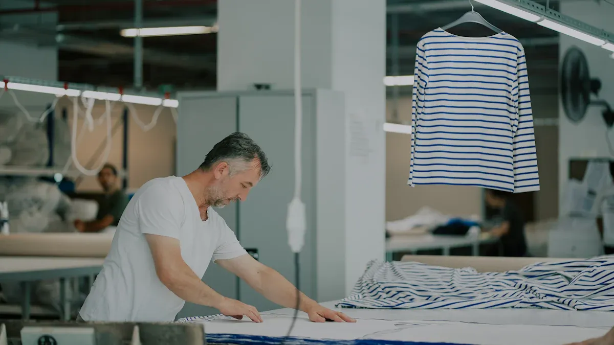 Таны Suerte Textile полиэстр өнгийн костюмны даавуунд зориулсан мэргэжлийн арчилгаа