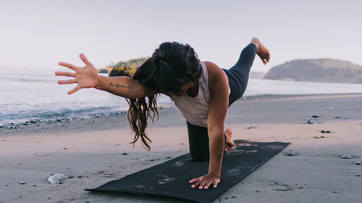 Análisis a fondo: Las 10 mejores toallas para esterillas de yoga con líneas de alineación para Hot Yoga