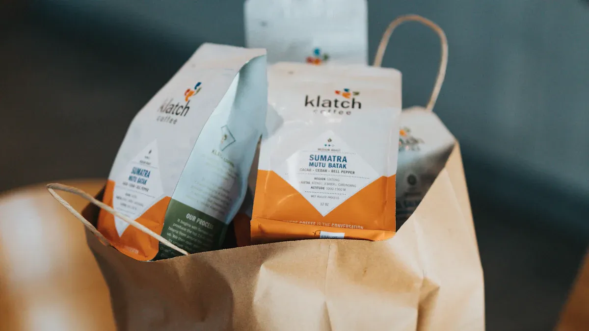 Appearance and Customization of Uncoated White Kraft Paper Roll Hand Bag Paper Material