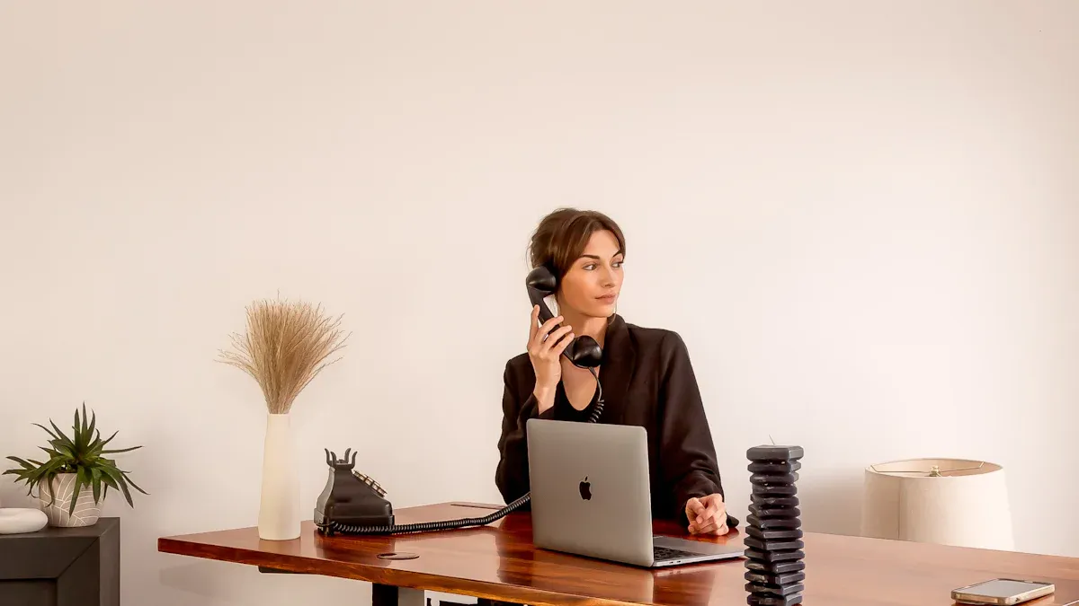 How an Adjustable Desk Can Help Your Back