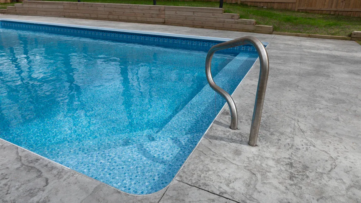 WPC vs PVC كۆلچەك بېزەكلىرىنىڭ ياخشى ۋە پايدىسىز تەرەپلىرى نېمە