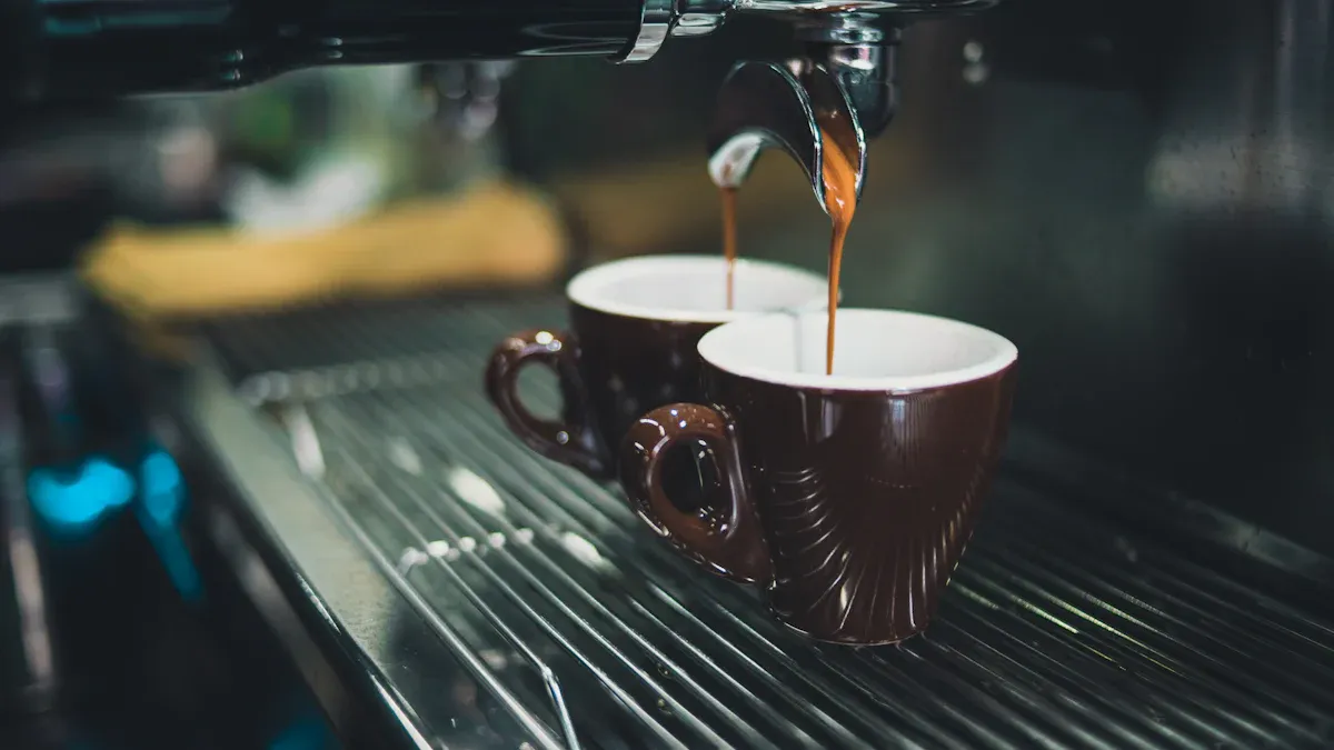 Instant vs Freshly Ground Coffee Machines for the Perfect Brew