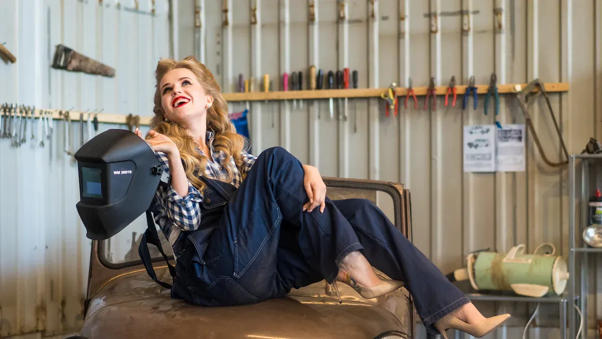 Step-by-Step Guide to Choosing a Welding Helmet and Welding Respirator