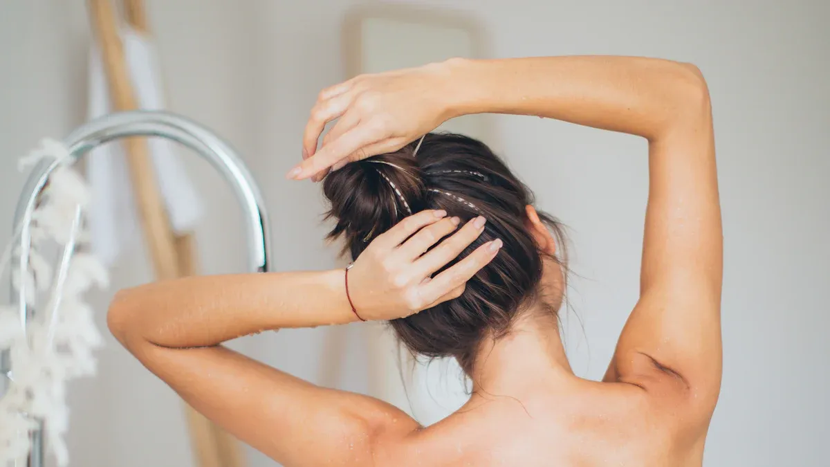 Beneficii transformatoare pentru pielea și părul tău cu un cap de duș portabil ionic