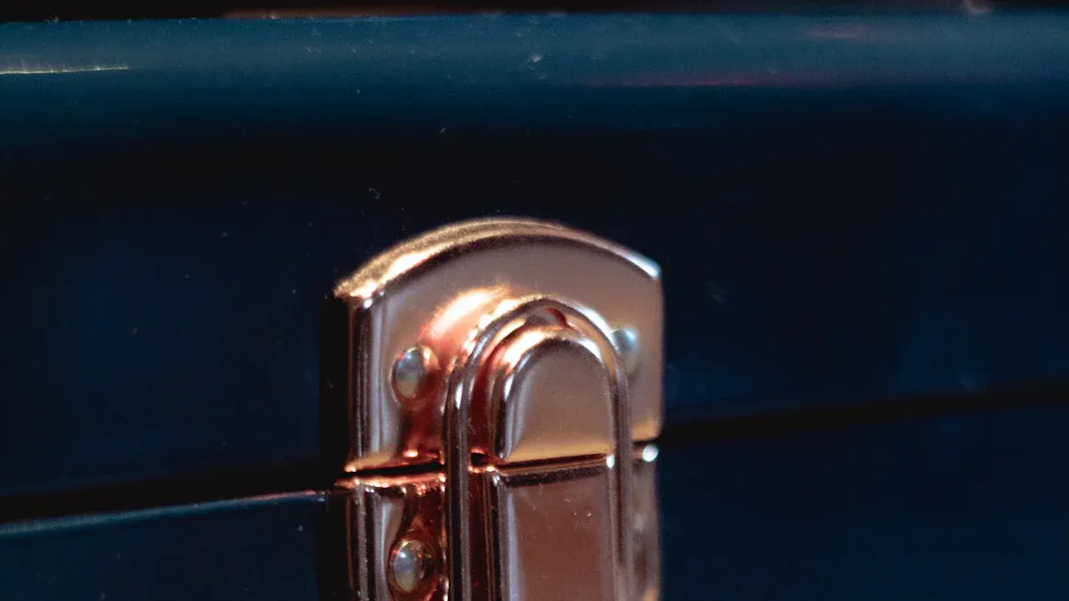 Structure and Materials of Metal Snap Buttons