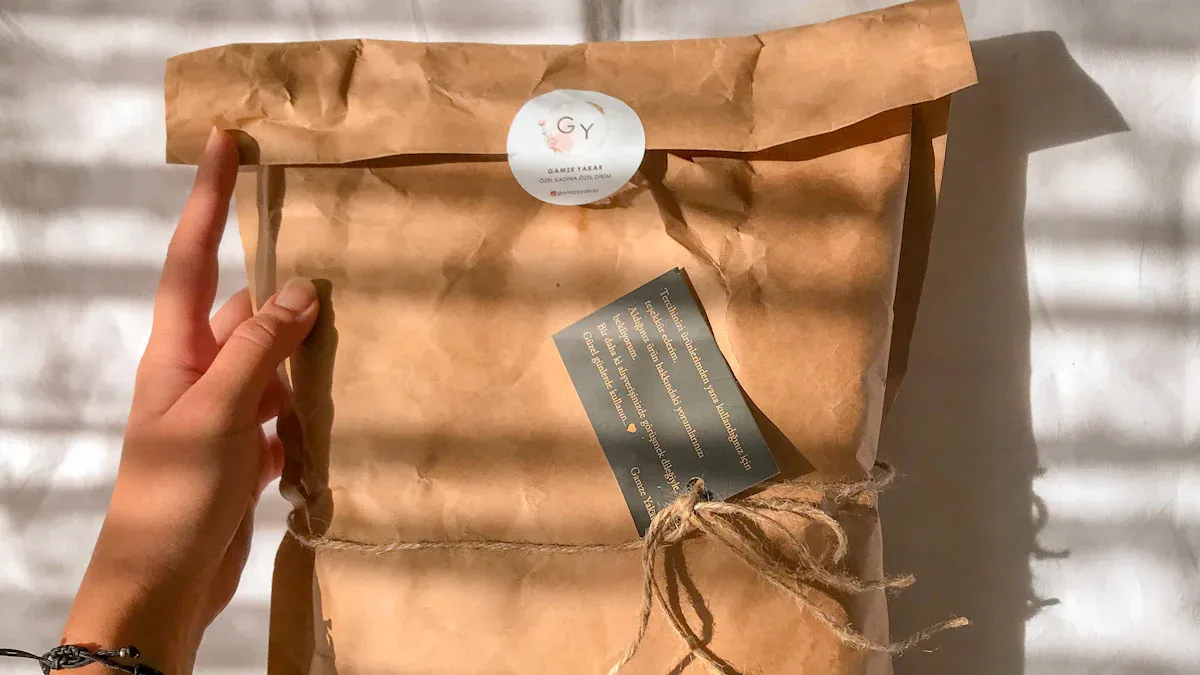 How Does Uncoated White Kraft Paper Roll Hand Bag Paper Material Make a Difference in Eco-Friendly Packaging