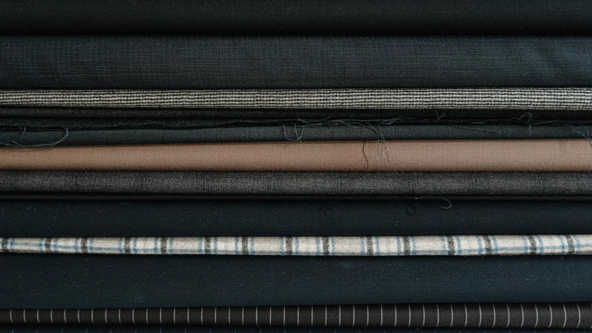 Fahamka Pantone Midabka Isbarbardhigga