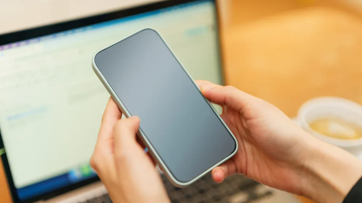 ระบบรถไฟอัจฉริยะ: ผสานรวมโทรศัพท์แฮนด์ฟรี VoIP AI เพื่อเพิ่มประสิทธิภาพการดำเนินงาน