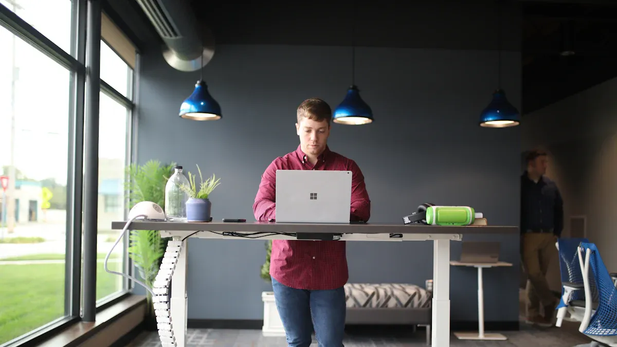 The Growing Popularity of Height Adjustable Standing Desks