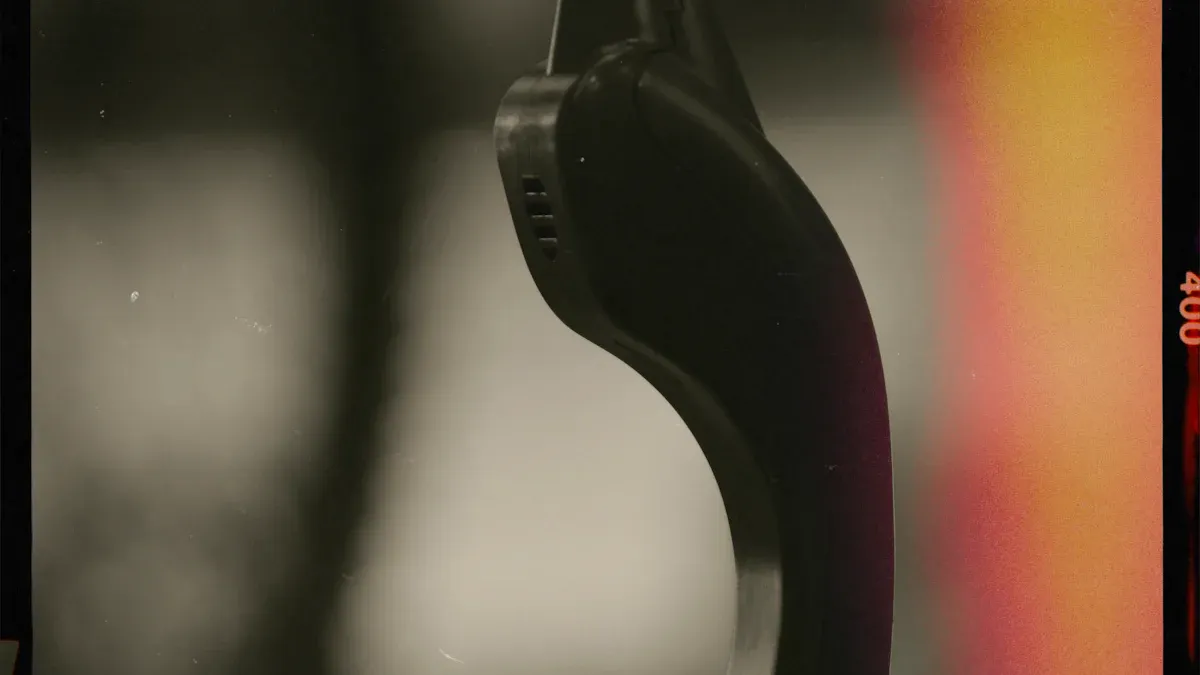 How the Public Telephone Hook Switch Works
